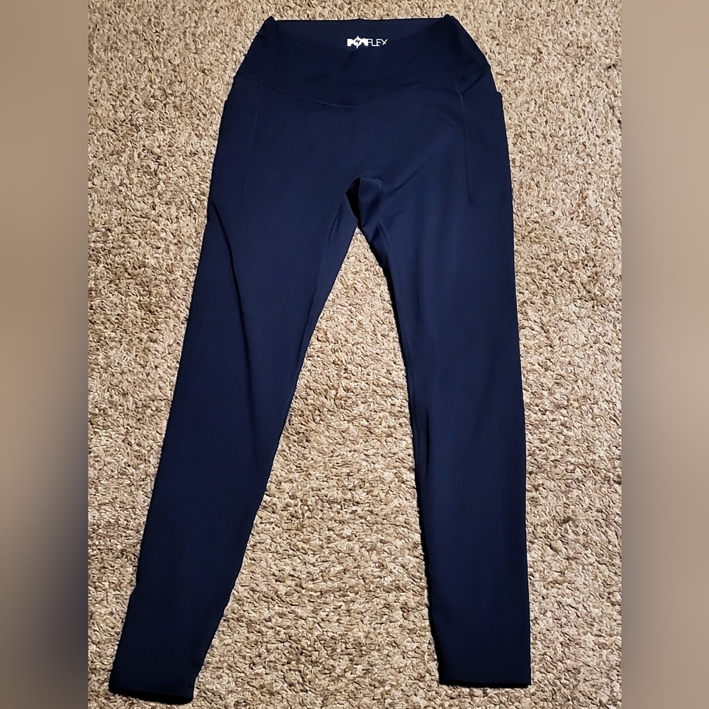 Crisscross Hourglass® Legging with Pockets (Pet Hair Resistant) - Navy